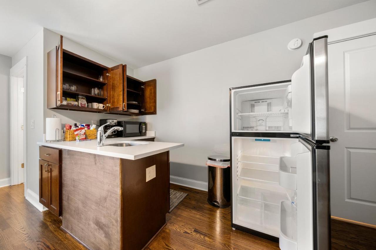 Lovely Cozy Studio In Heart Of Атланта Екстериор снимка